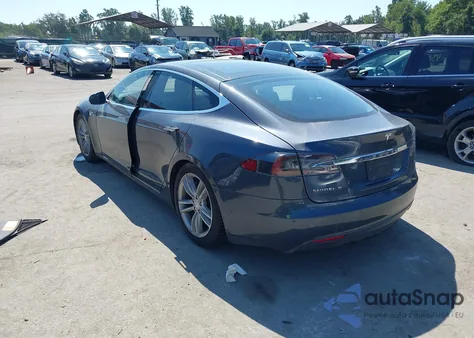 2015 Tesla Model S 70D/85D/P85D z USA, uszkodzony, nr VIN 5YJSA1E29FF115146